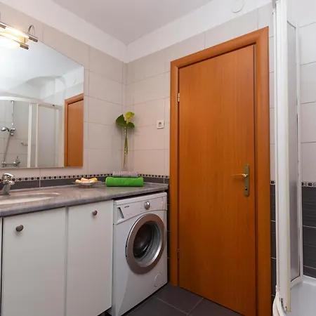 Beautiful With Garden And Terrace Apartment Split