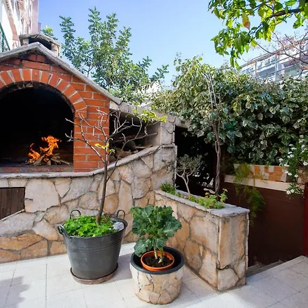 Apartment Beautiful With Garden And Terrace *