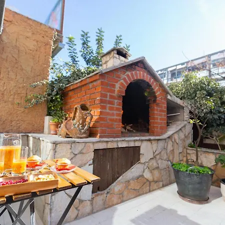 דירה Beautiful With Garden And Terrace