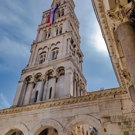 Beautiful With Garden And Terrace شقة *